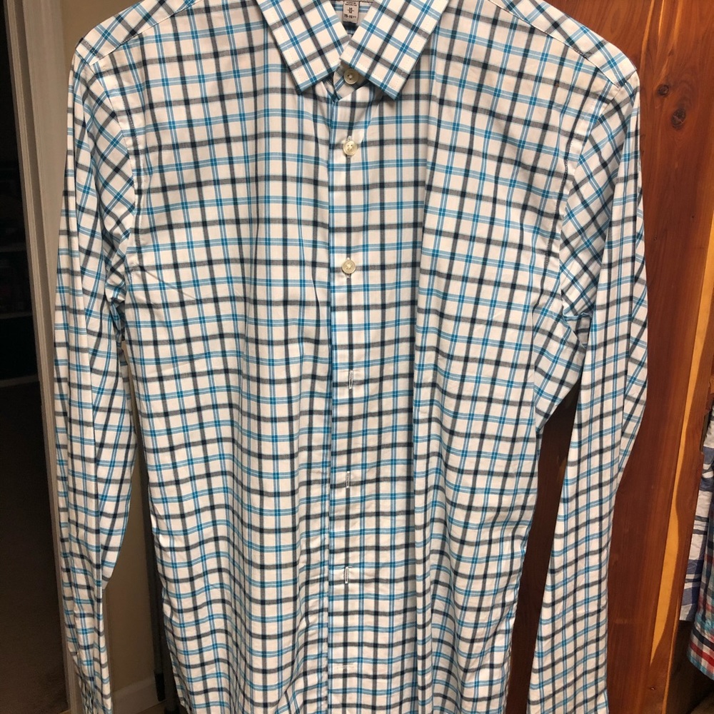Express men’s Fitted button down shirt